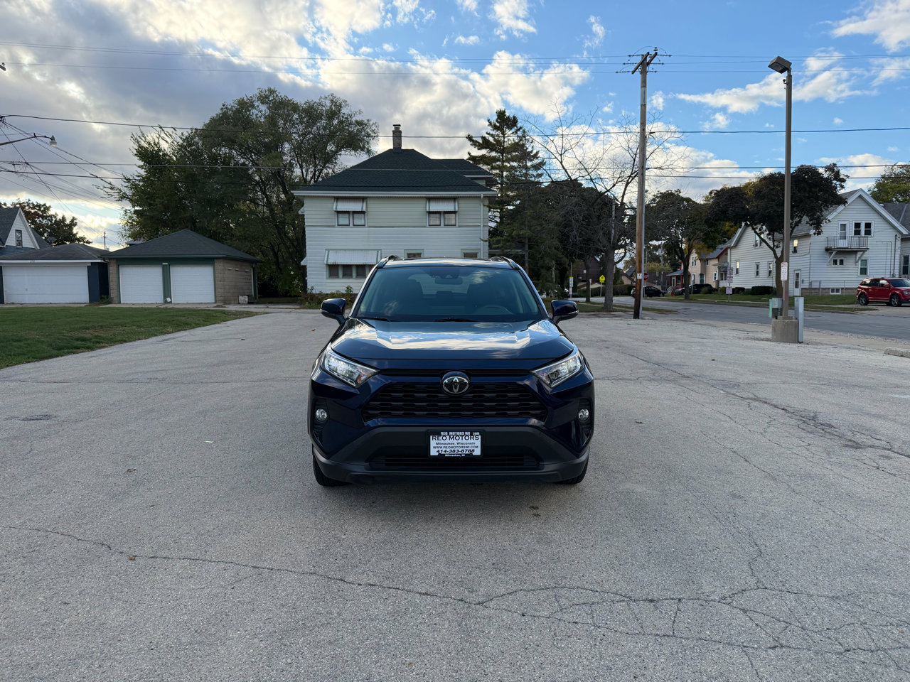 Used 2021 Toyota RAV4 XLE image 2