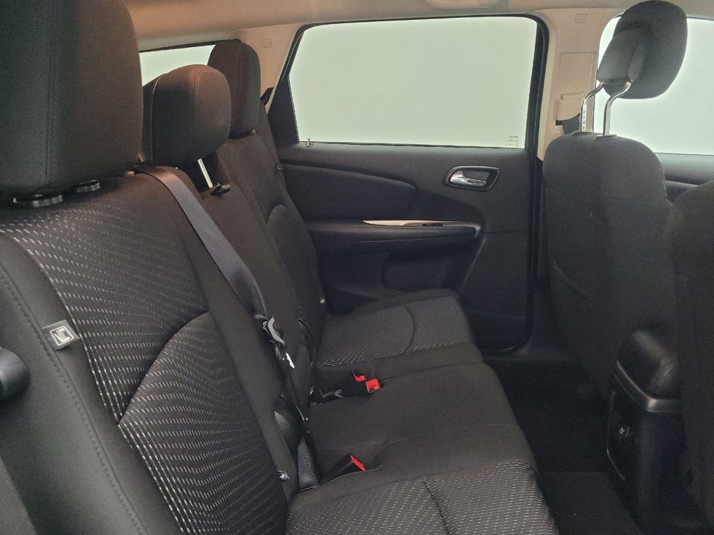 Used 2020 Dodge Journey SE FWD image 19