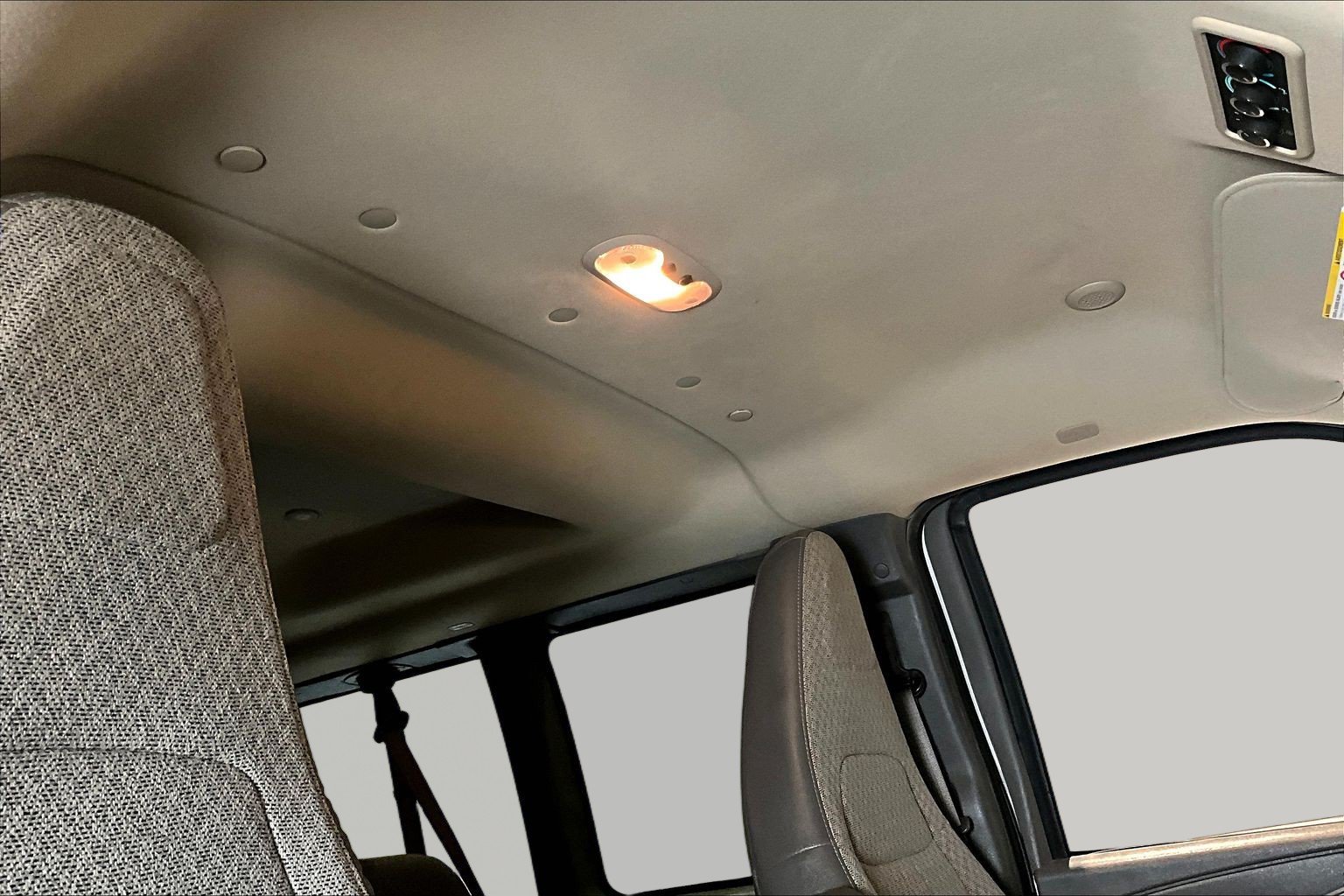 Used 2018 Chevrolet Express 3500 LT w/ LT Preferred Equipment Group RWD image 26