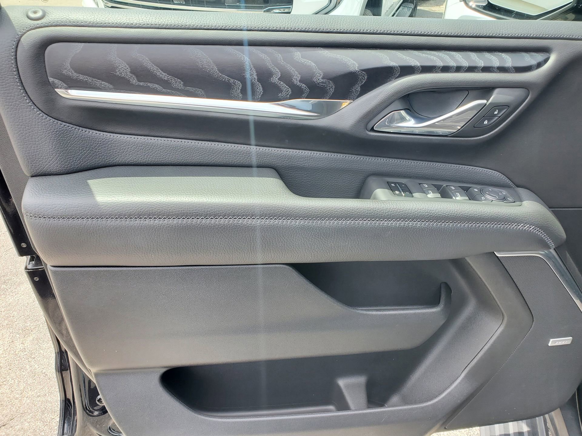 Used 2023 GMC Yukon XL Denali AWD/4WD image 18