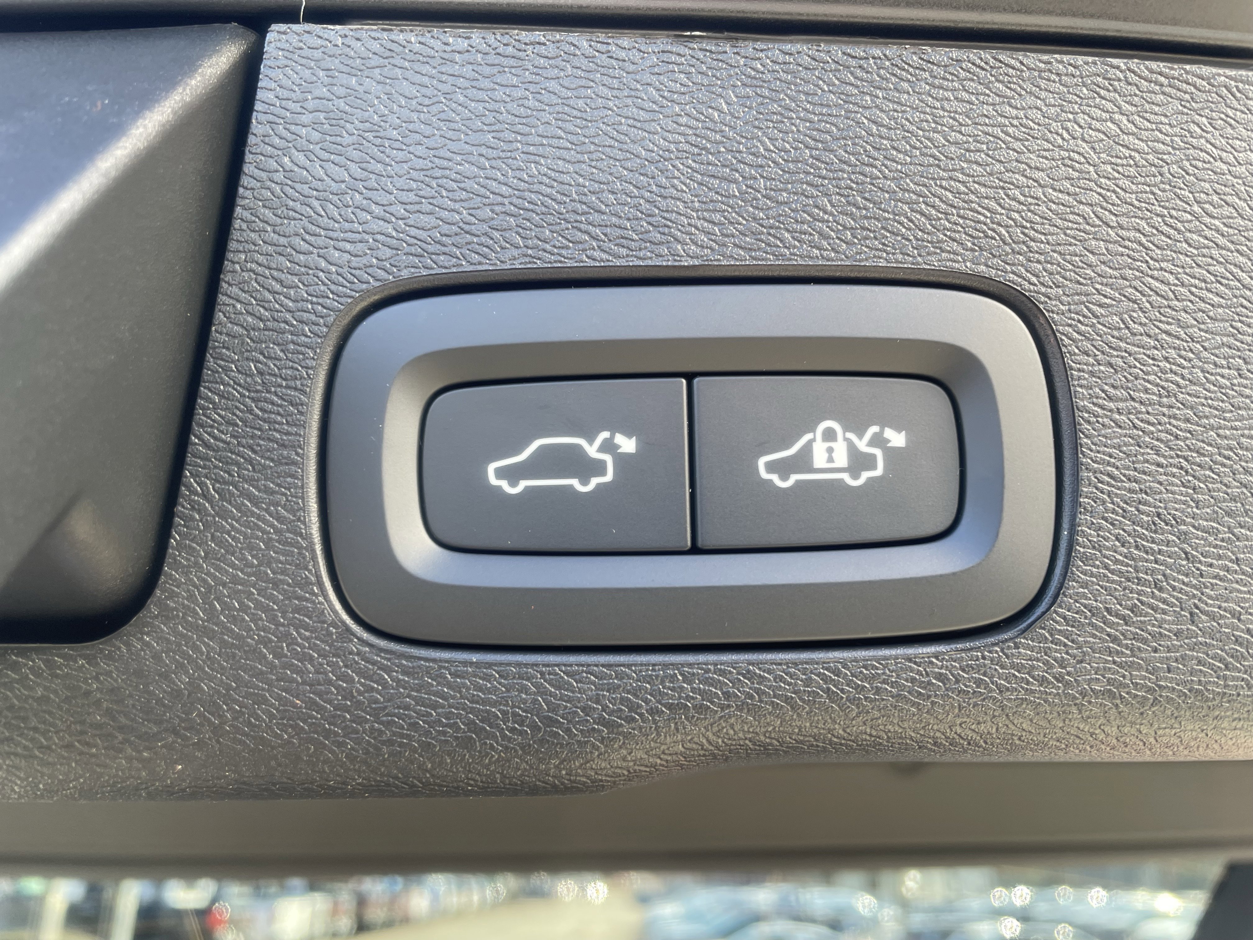 New 2026 Volvo XC60 B5 Ultra w/ Protection Package Premier image 10