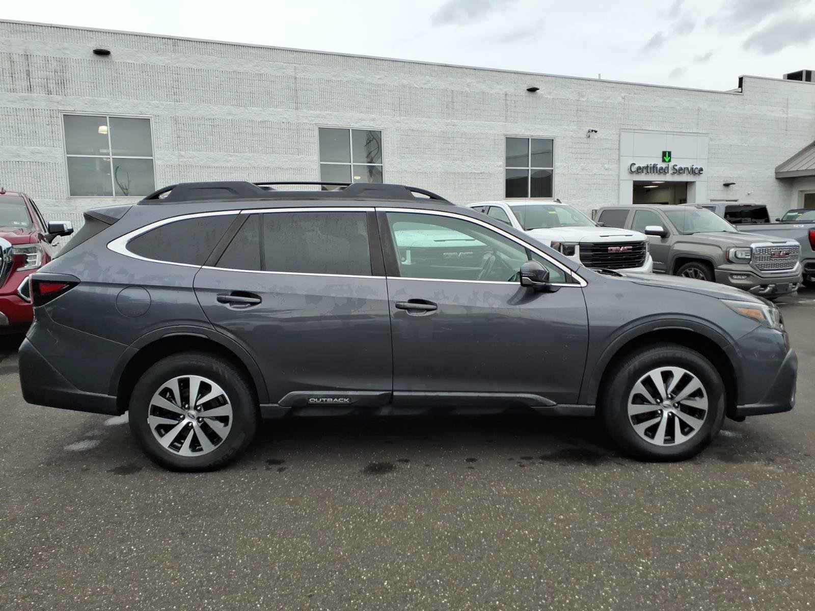 Used 2020 Subaru Outback Premium w/ Popular Package #1 AWD/4WD image 2