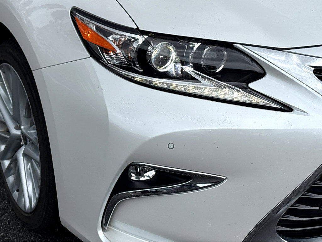 Used 2018 Lexus ES 350 image 32