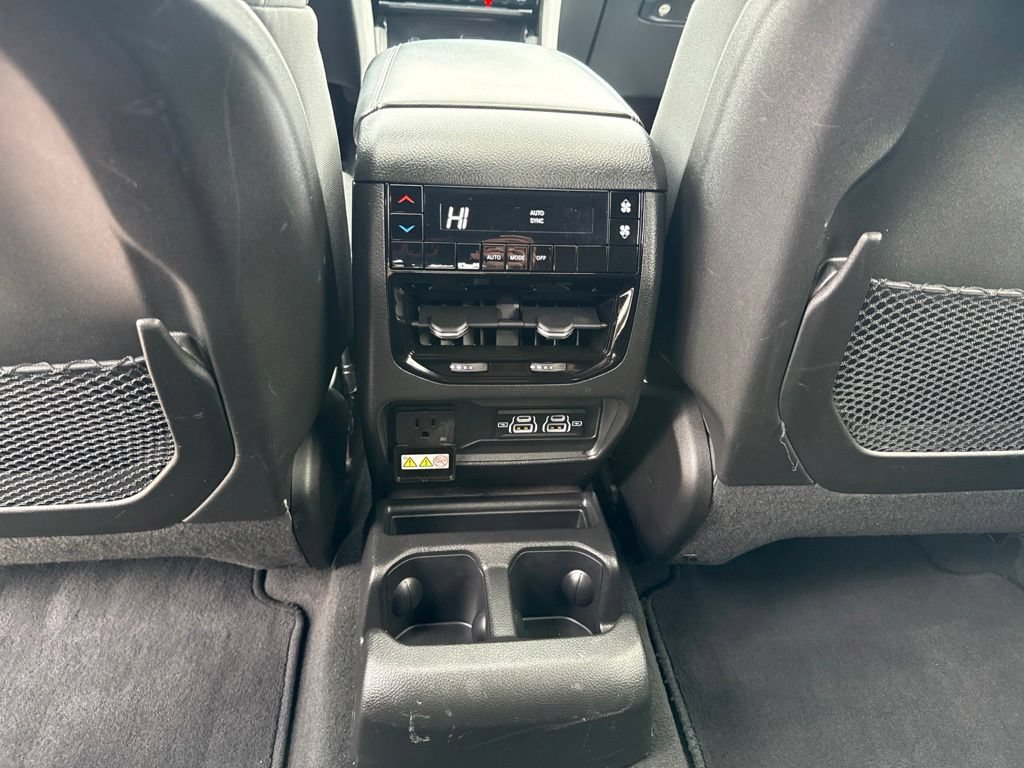 Certified 2025 Jeep Grand Cherokee L Laredo w/ Luxury Tech Group I AWD/4WD image 21