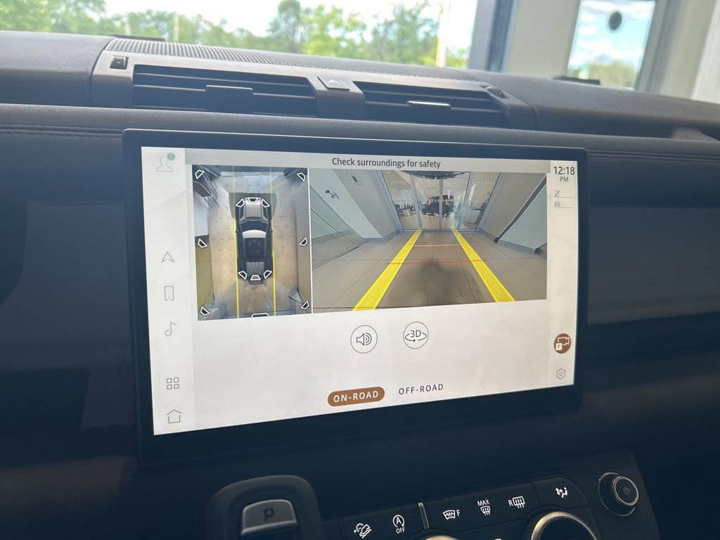 Used 2025 Land Rover Defender 110 S image 9