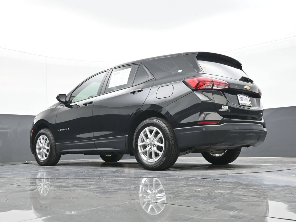 Used 2024 Chevrolet Equinox LS AWD/4WD image 37
