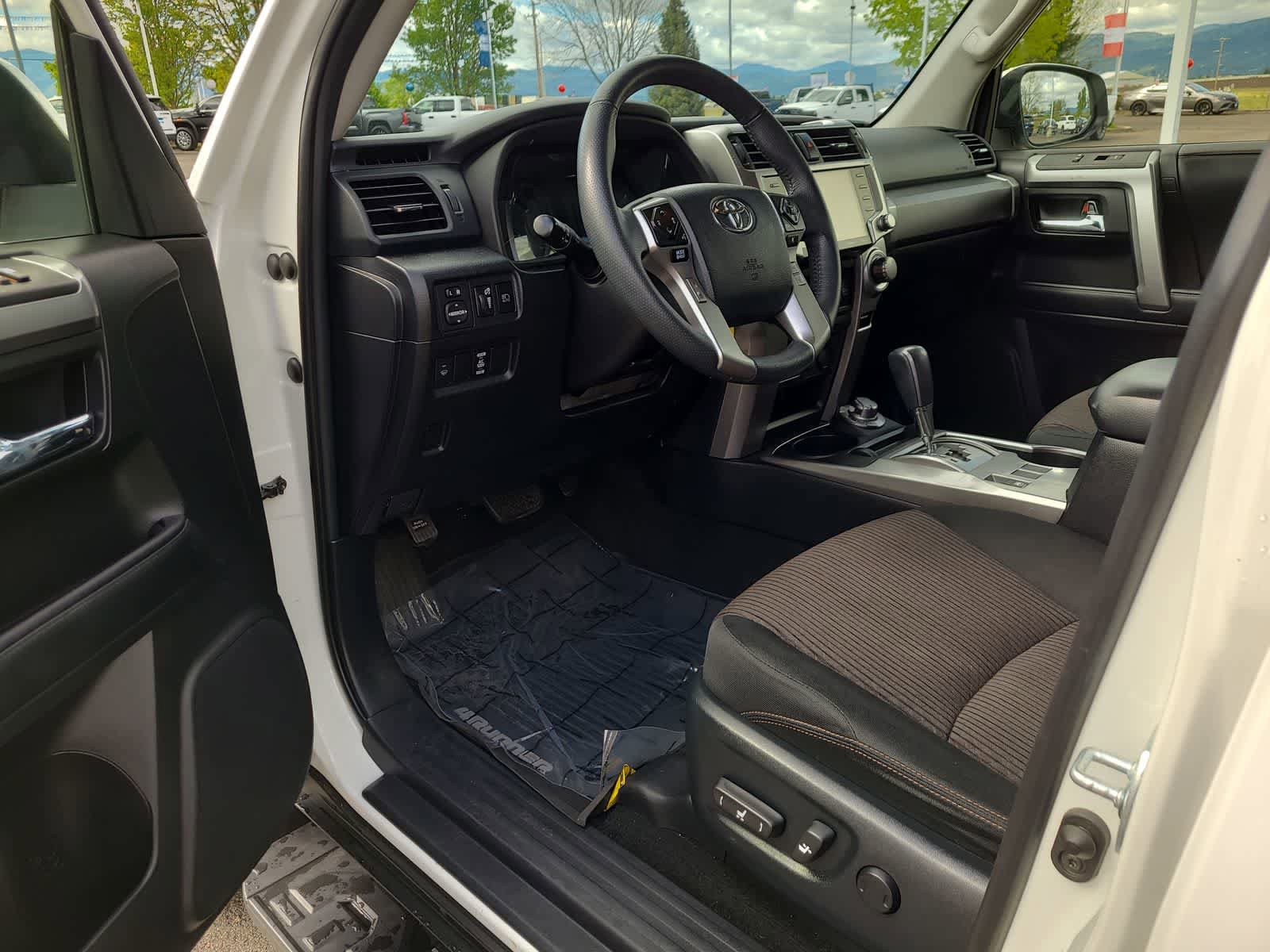Used 2021 Toyota 4Runner Trail Special Edition AWD/4WD image 10