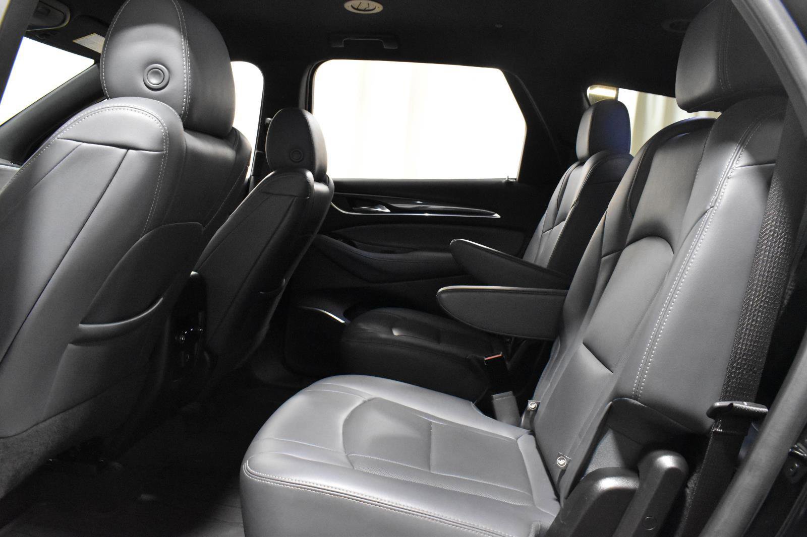 Used 2023 Buick Enclave Essence image 16