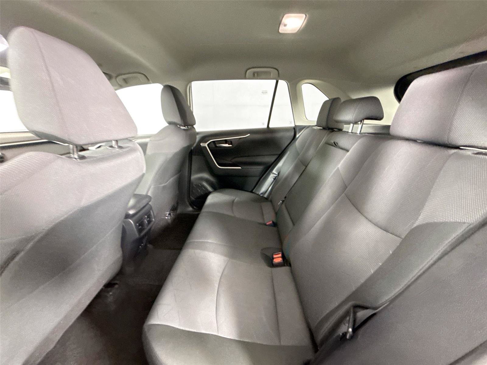 Certified 2025 Toyota RAV4 XLE FWD image 30