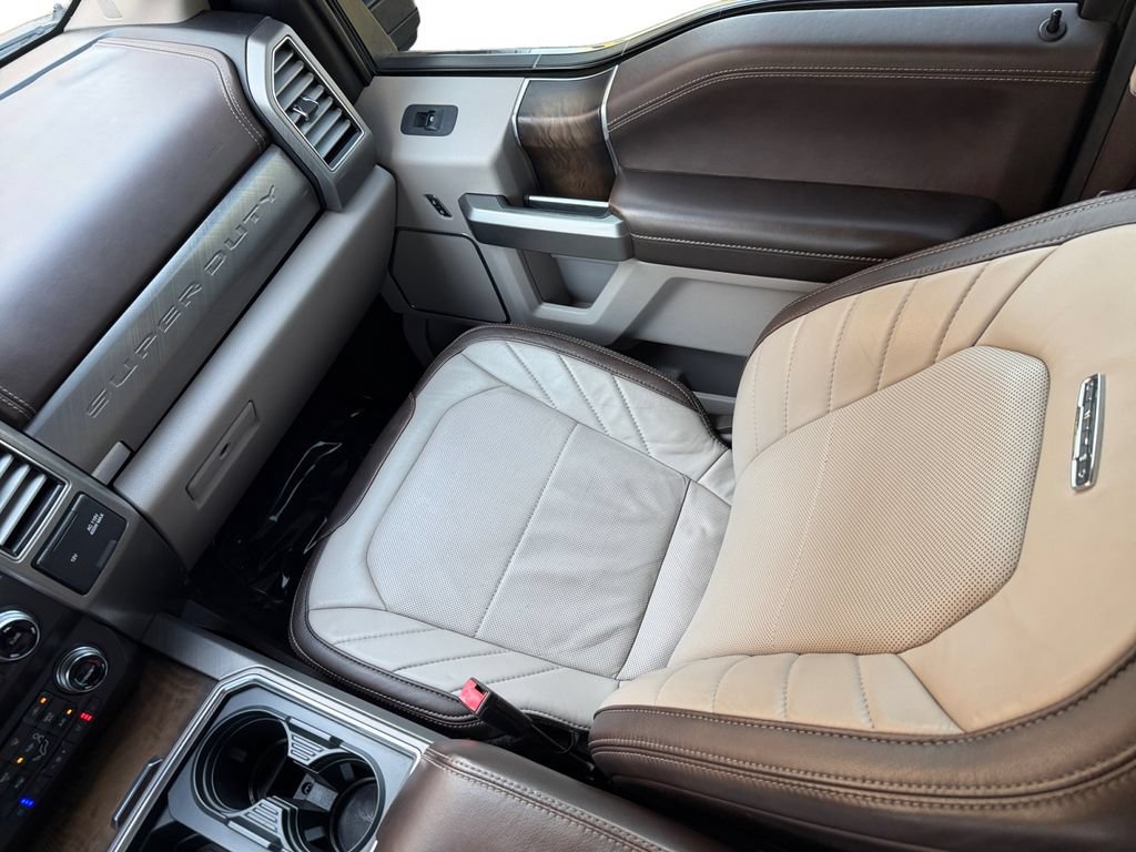 Used 2019 Ford F350 Limited AWD/4WD image 17