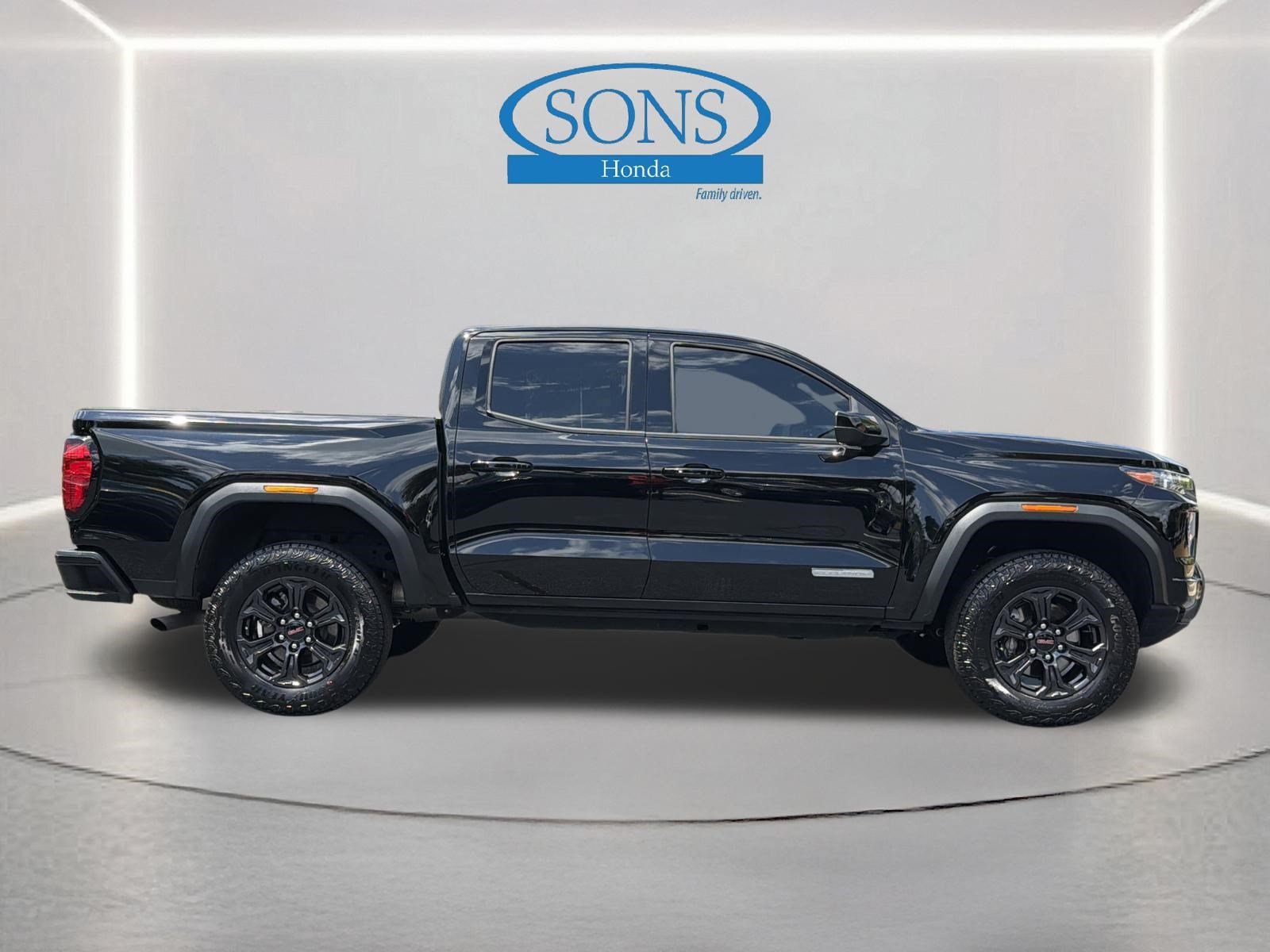 Used 2025 GMC Canyon Elevation w/ Convenience Package RWD image 28