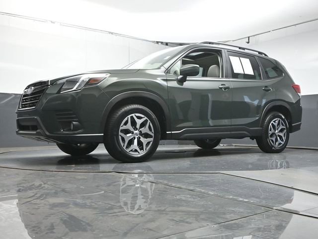 Used 2023 Subaru Forester Premium image 36