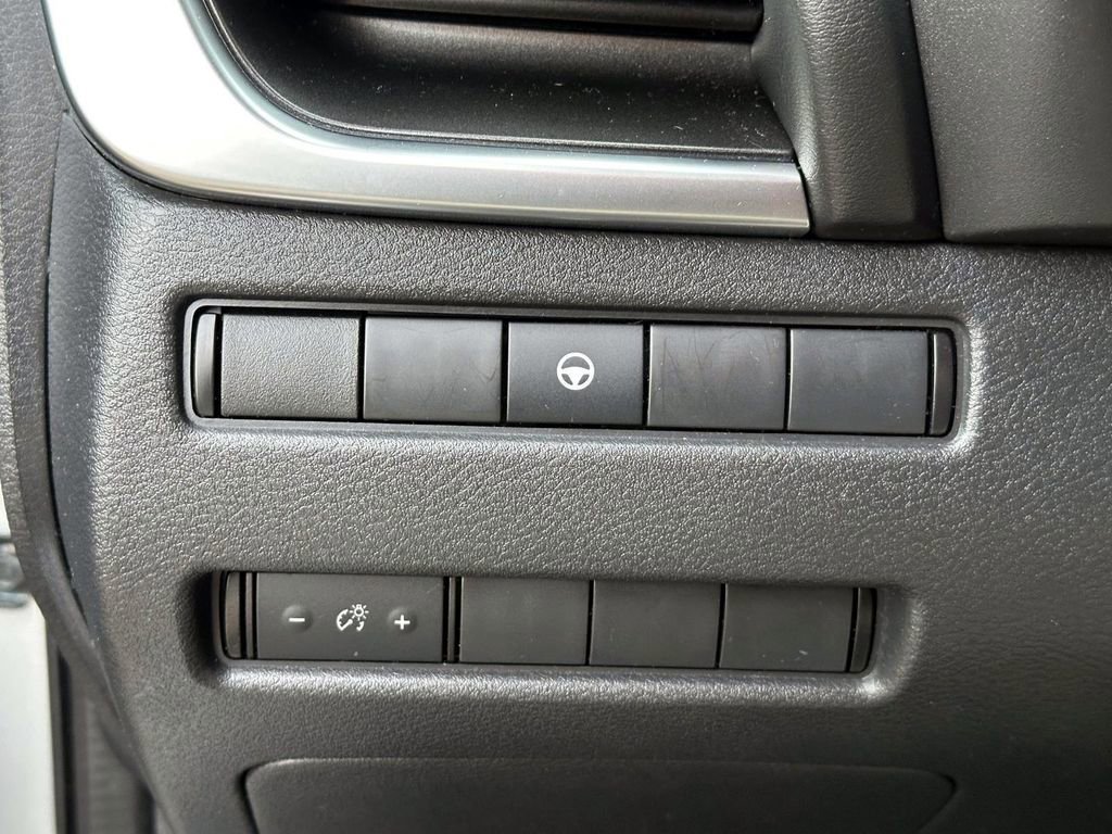 Certified 2021 Nissan Rogue SV image 19