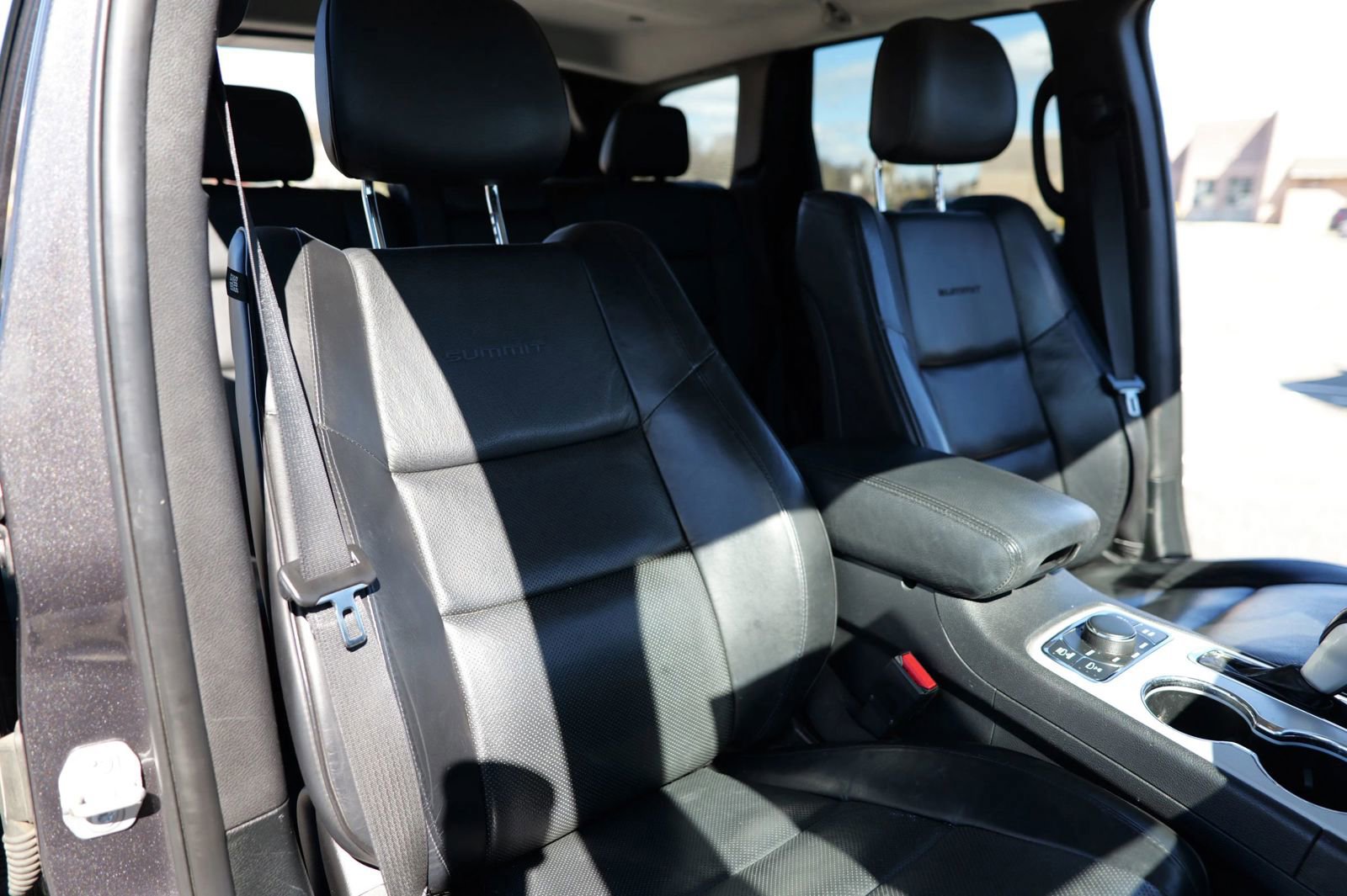 Used 2018 Jeep Grand Cherokee Summit image 24