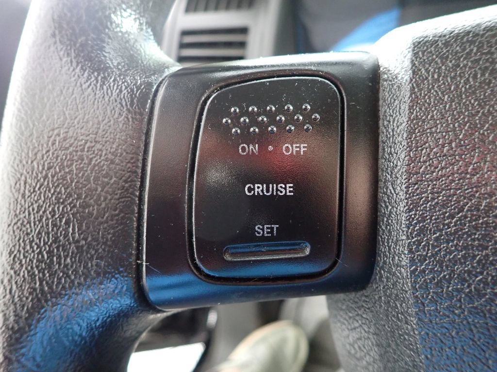 Used 2011 Dodge Dakota Big Horn w/ Skid Plate Group AWD/4WD image 3