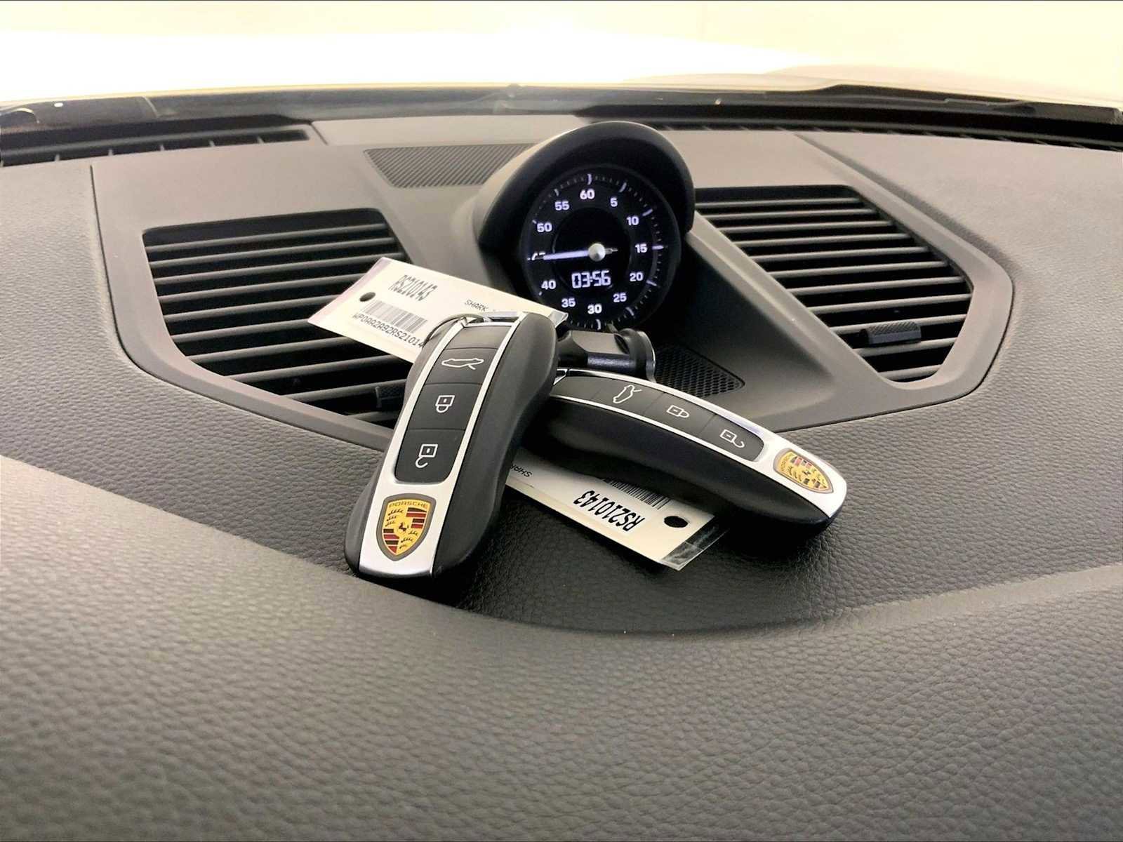 Used 2024 Porsche 911 Carrera T image 21