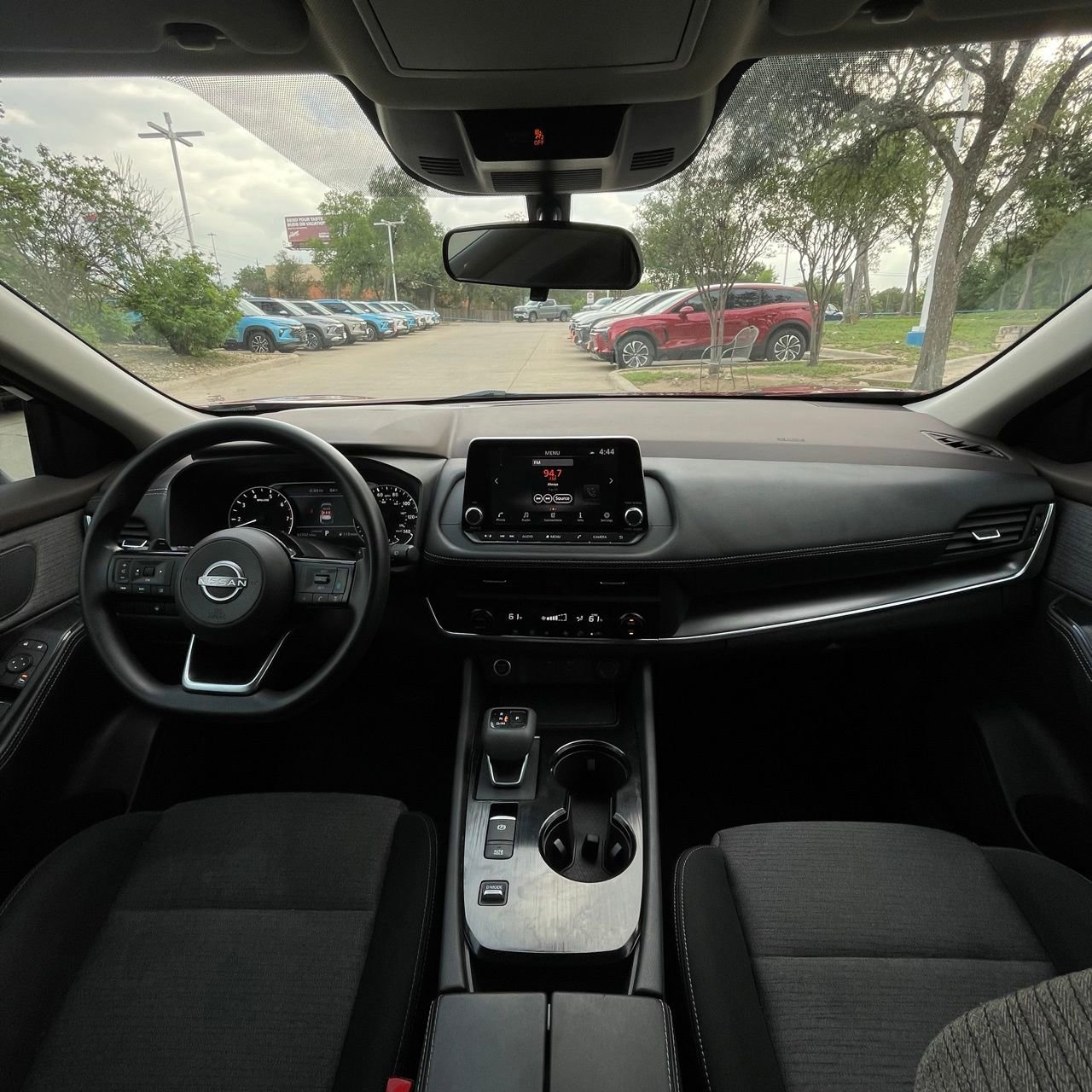 Used 2023 Nissan Rogue SV FWD image 11