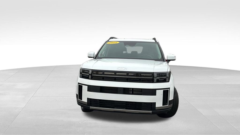 Used 2025 Hyundai Santa Fe Limited image 2