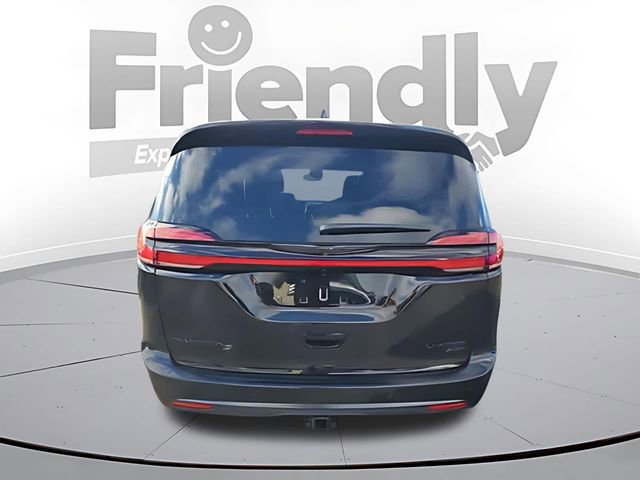 New 2026 Chrysler Pacifica Limited w/ S Appearance Package AWD/4WD image 4