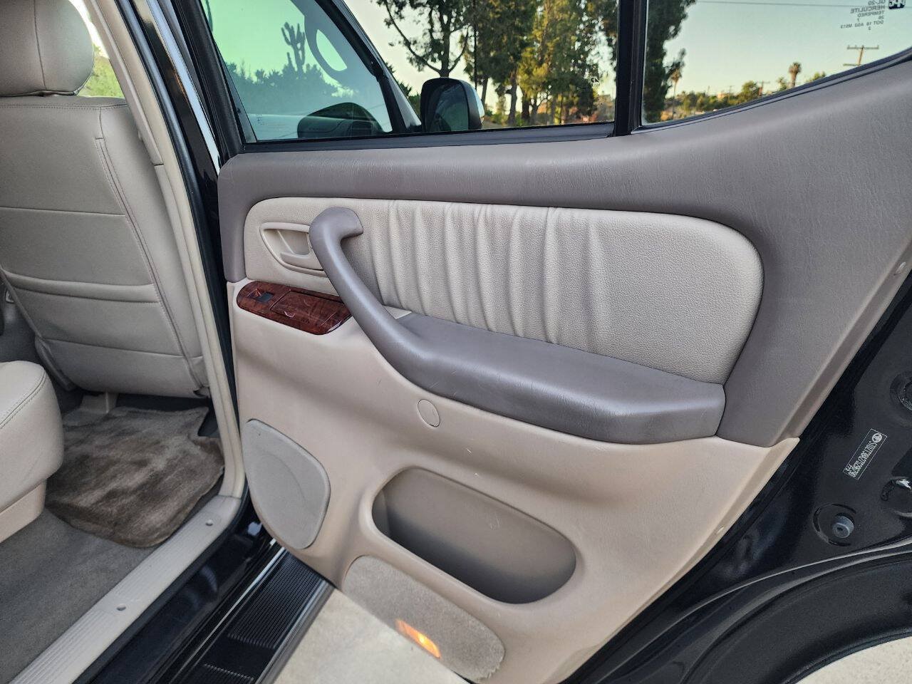 Used 2007 Toyota Sequoia Limited RWD image 26
