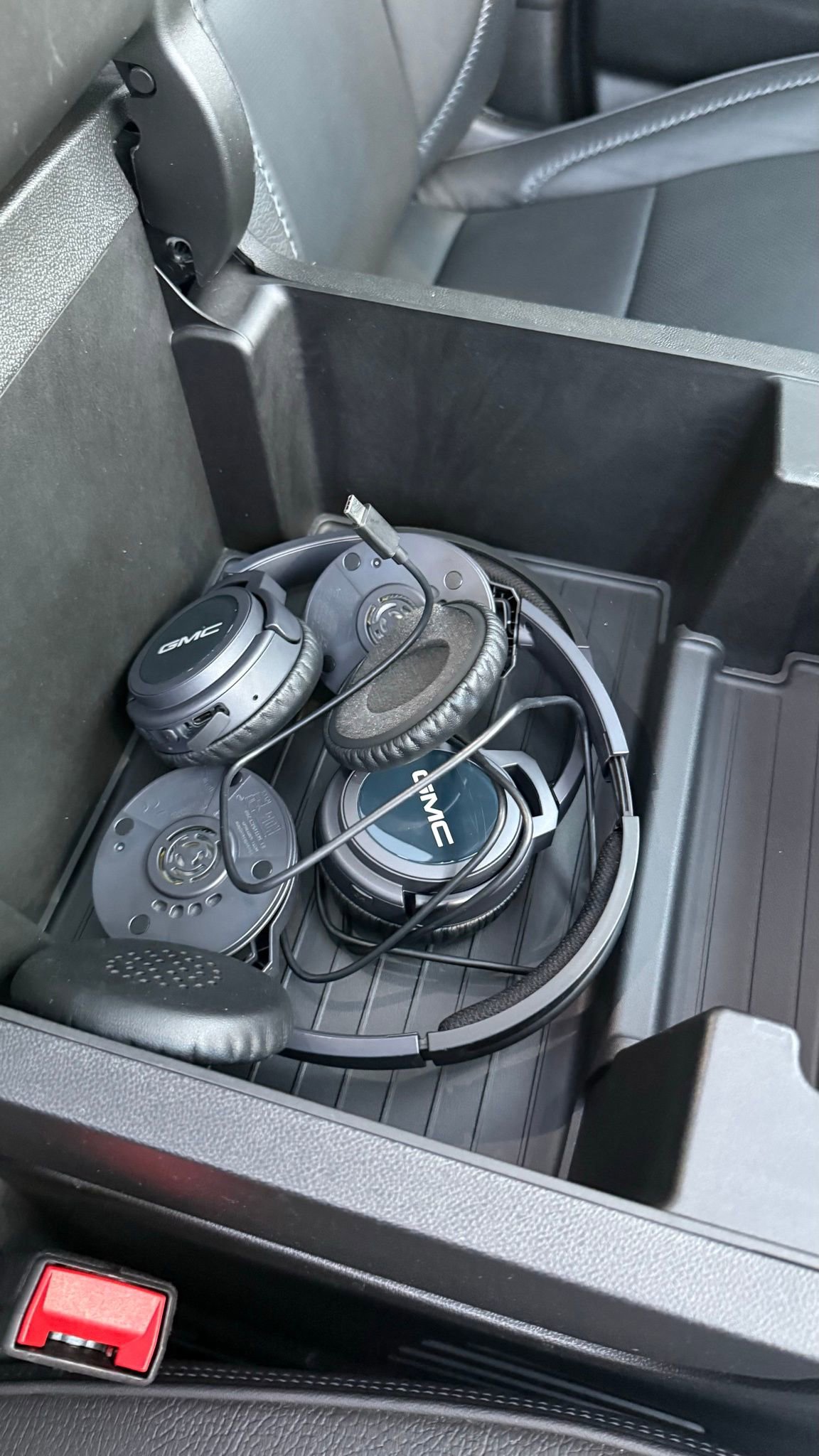 Used 2024 GMC Yukon XL Denali w/ Advanced Technology Package image 23