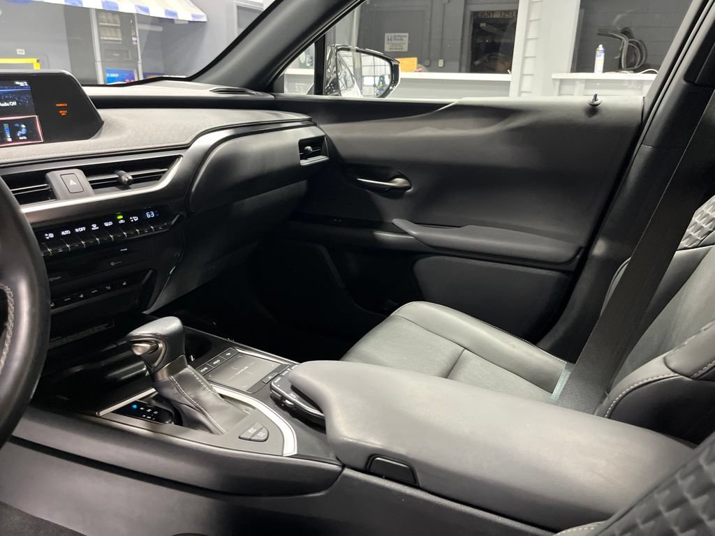 Used 2022 Lexus UX 250h w/ Premium Package AWD/4WD image 17