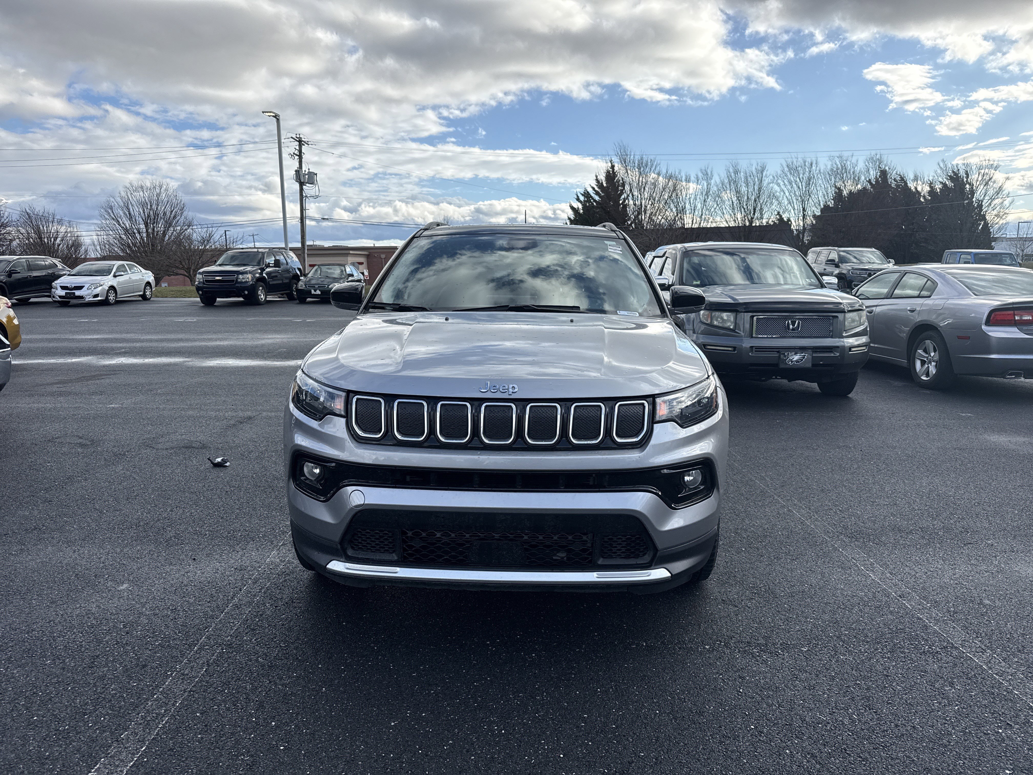 Certified 2022 Jeep Compass Limited w/ Sun and Sound Group image 3