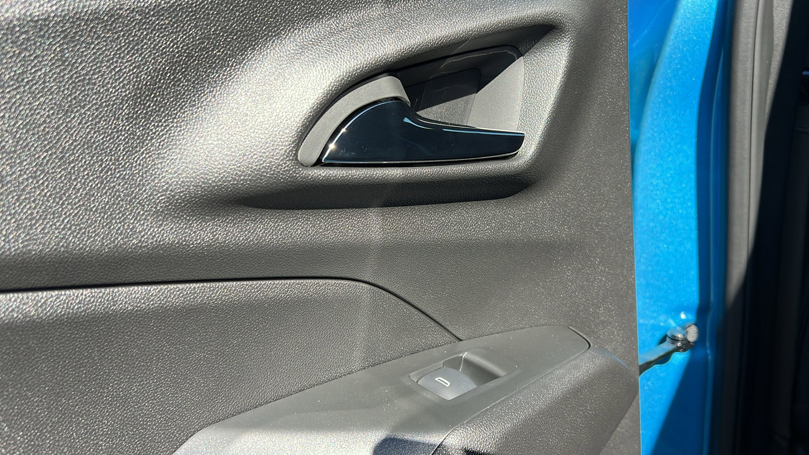 New 2026 Chevrolet Trax RS w/ Sunroof Package image 12