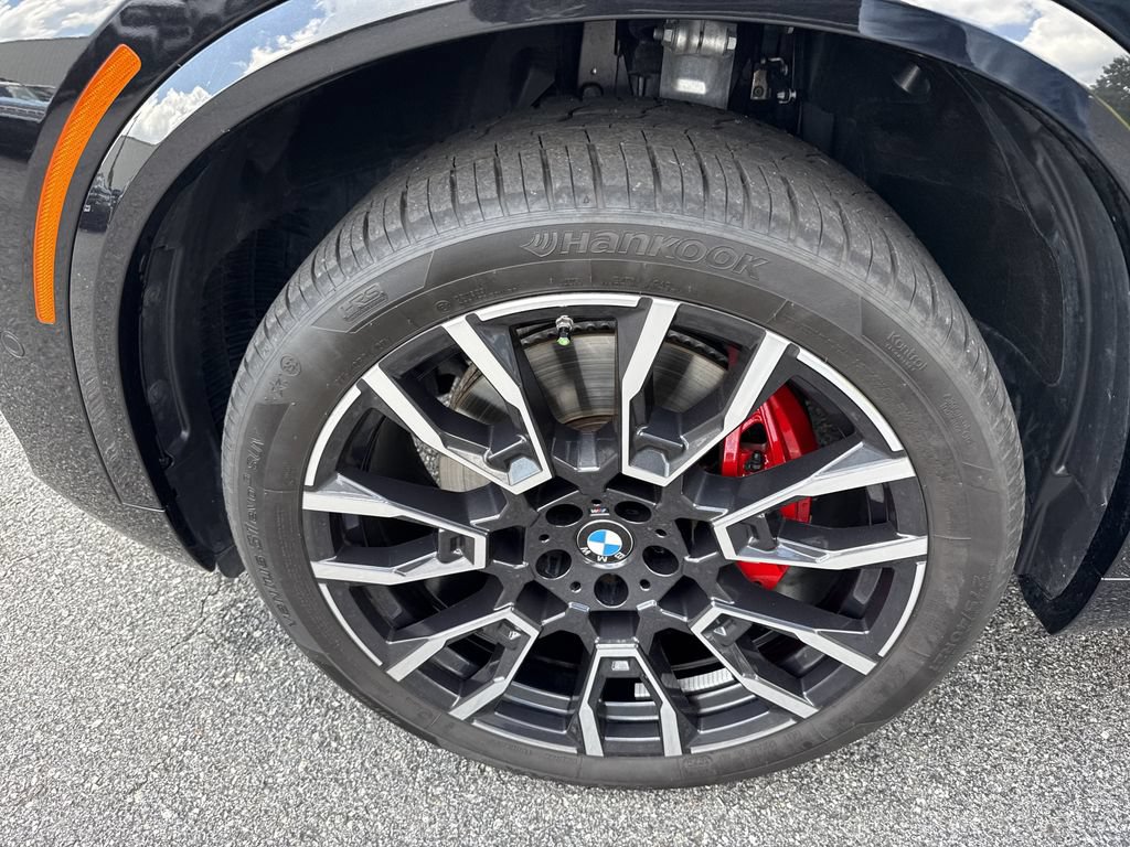 Used 2026 BMW X5 xDrive40i w/ M Sport Package AWD/4WD image 11