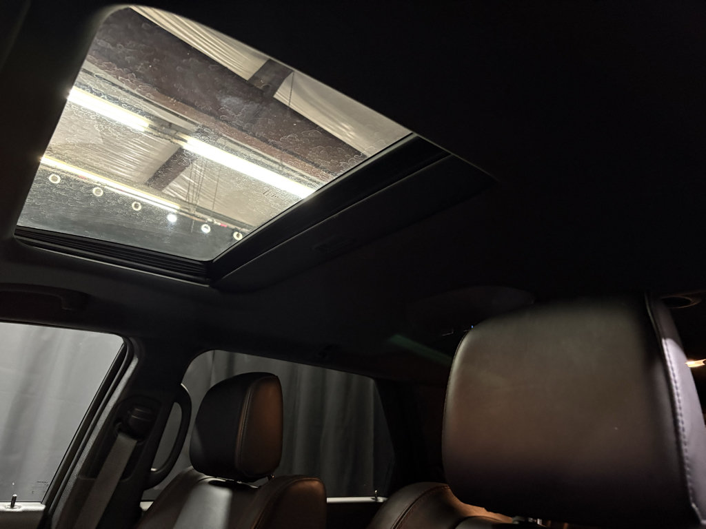 Used 2024 Dodge Durango GT RWD image 16