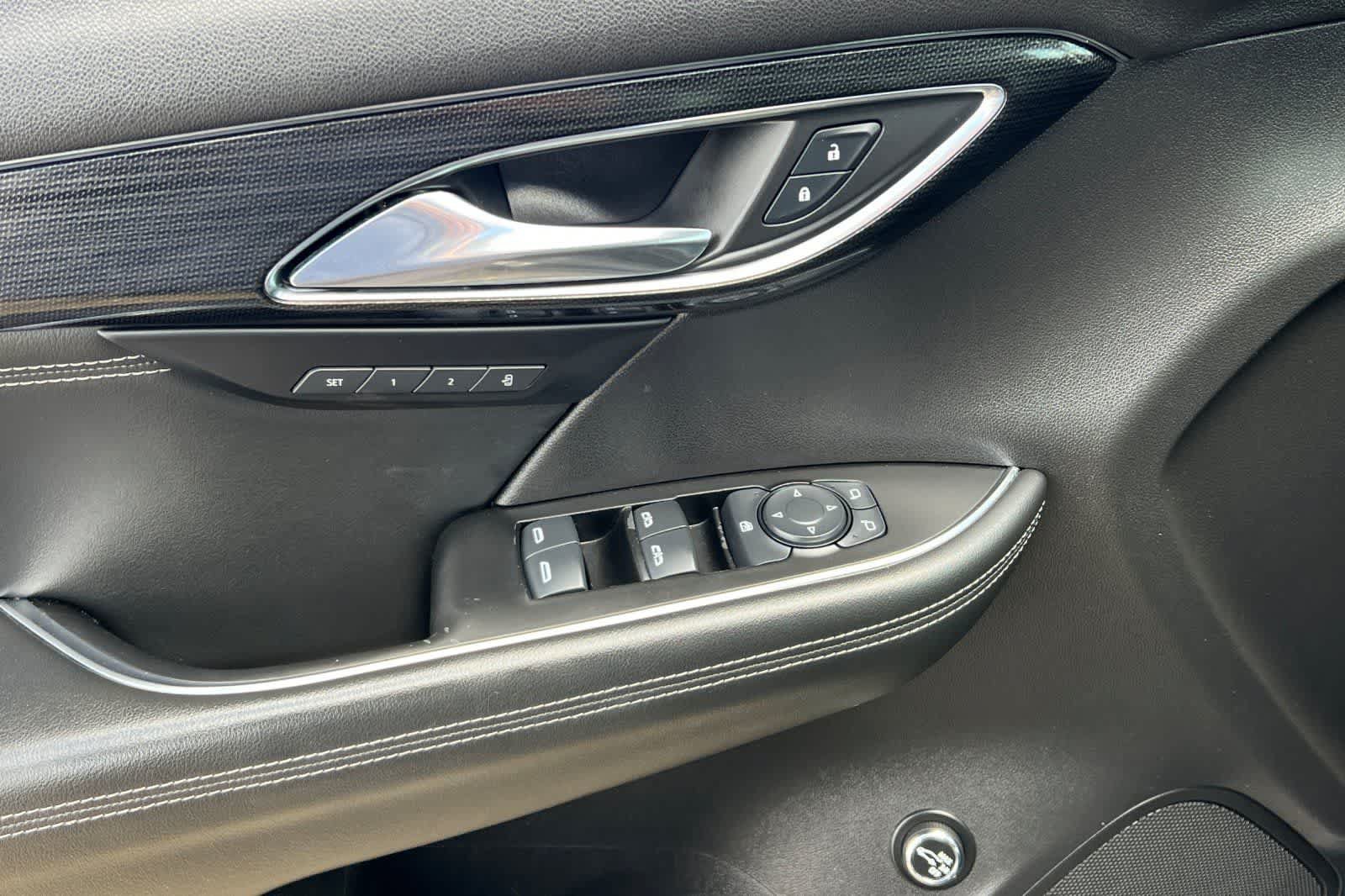 Used 2023 Buick Envision Essence FWD image 13