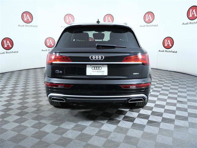 Used 2023 Audi Q5 2.0T Premium w/ Convenience Package image 7