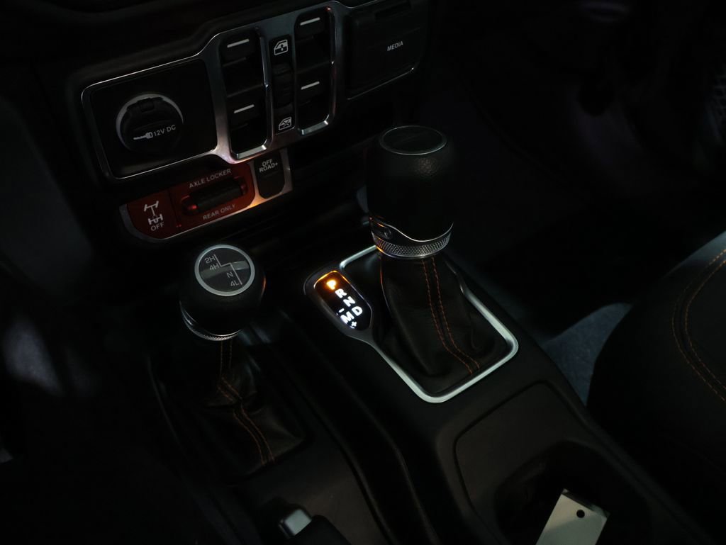 Used 2023 Jeep Gladiator Mojave w/ Cold Weather Group AWD/4WD image 29