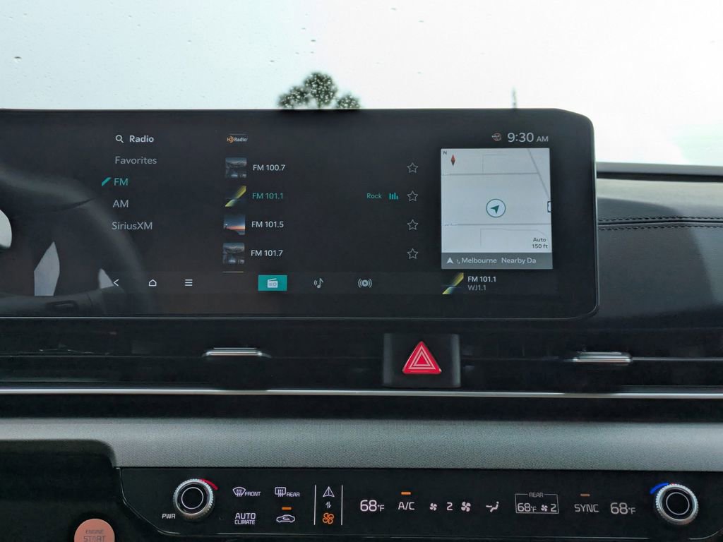 Used 2026 Kia Carnival EX image 19