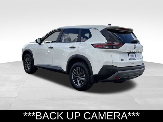 Used 2023 Nissan Rogue S image 6