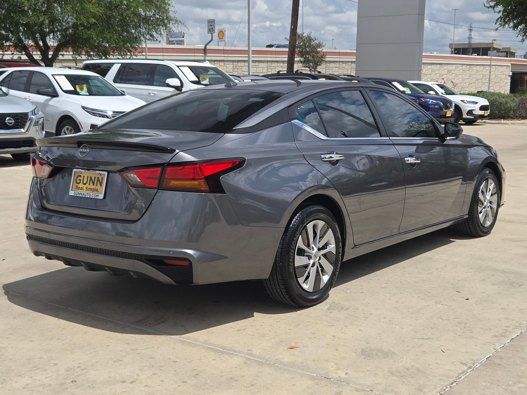 Certified 2025 Nissan Altima 2.5 S image 3