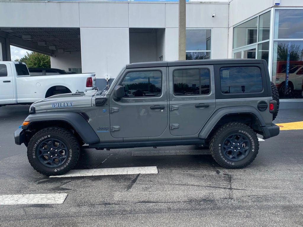 Used 2023 Jeep Wrangler Unlimited w/ Cold Weather Group AWD/4WD image 6