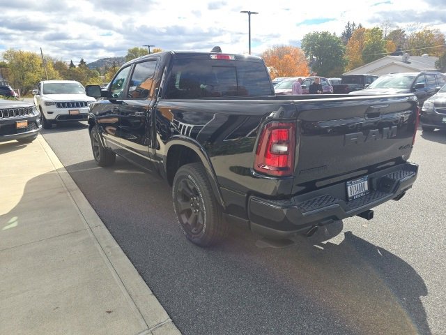 New 2026 RAM 1500 4x4 Crew Cab image 4