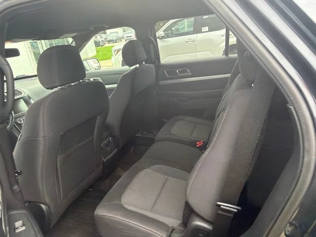 Used 2017 Ford Explorer XLT AWD/4WD image 12
