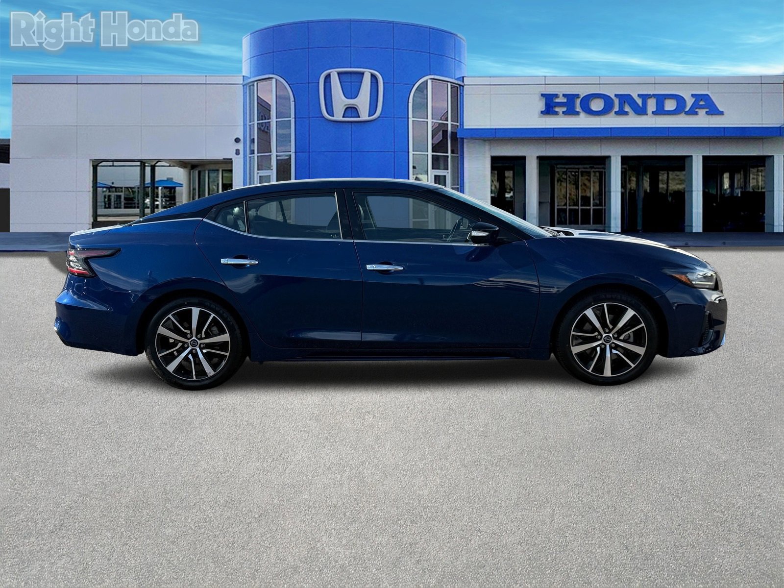 Used 2023 Nissan Maxima SV w/ Floor Mat Group image 8
