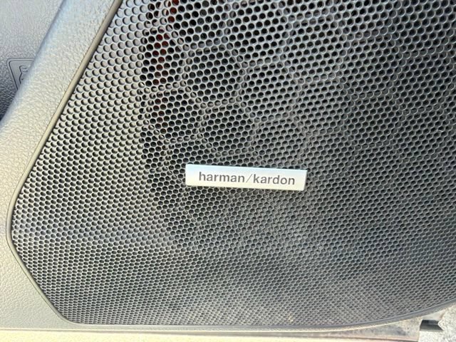 Used 2016 Subaru Forester 2.5i Limited AWD/4WD image 12