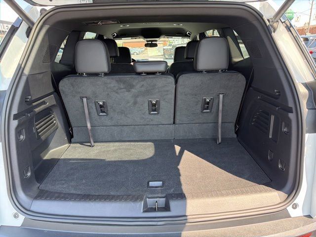 Used 2024 GMC Acadia Elevation w/ LPO, Floor Liner Package FWD image 15