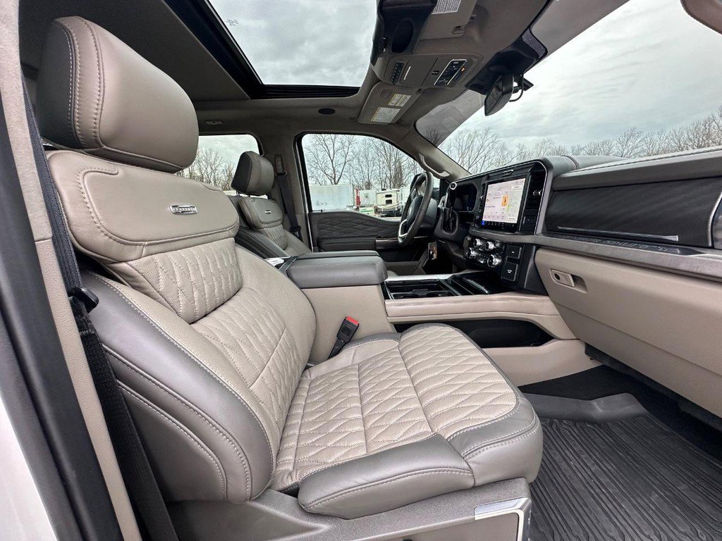 Used 2026 Ford F450 Platinum w/ Platinum Plus Package image 25