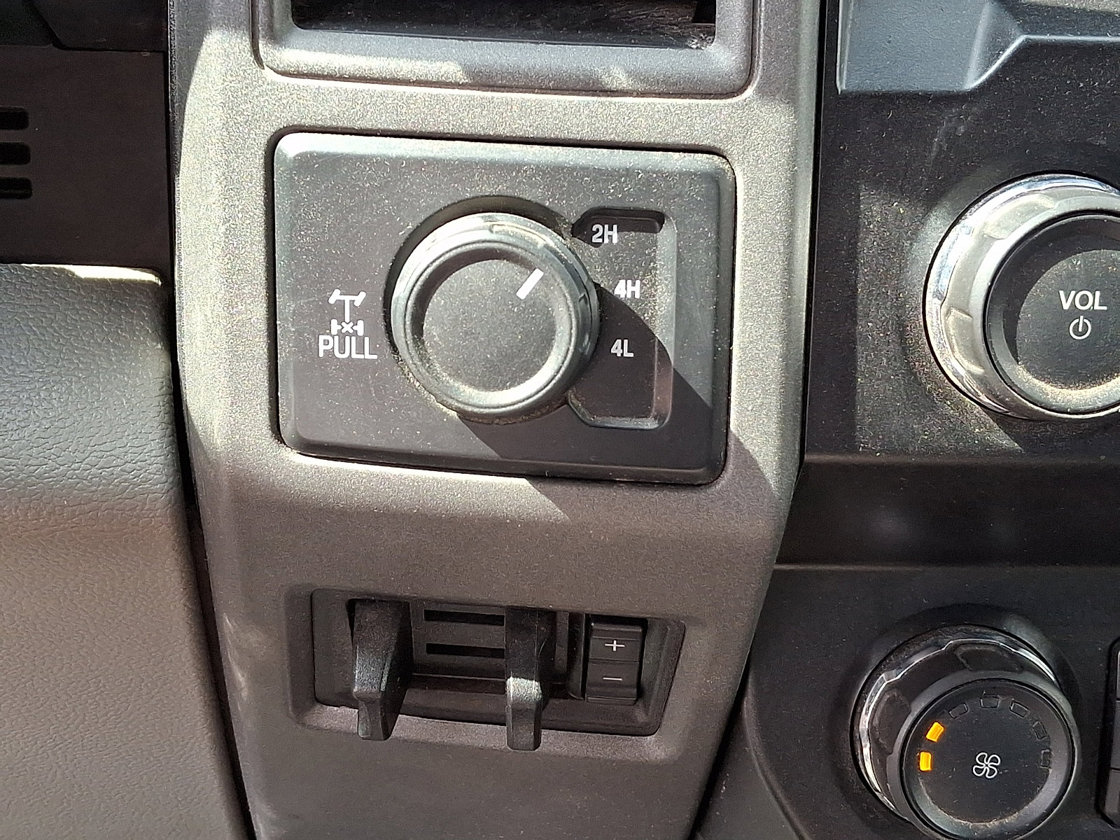 Used 2021 Ford F350 XL w/ Power Equipment Group AWD/4WD image 24