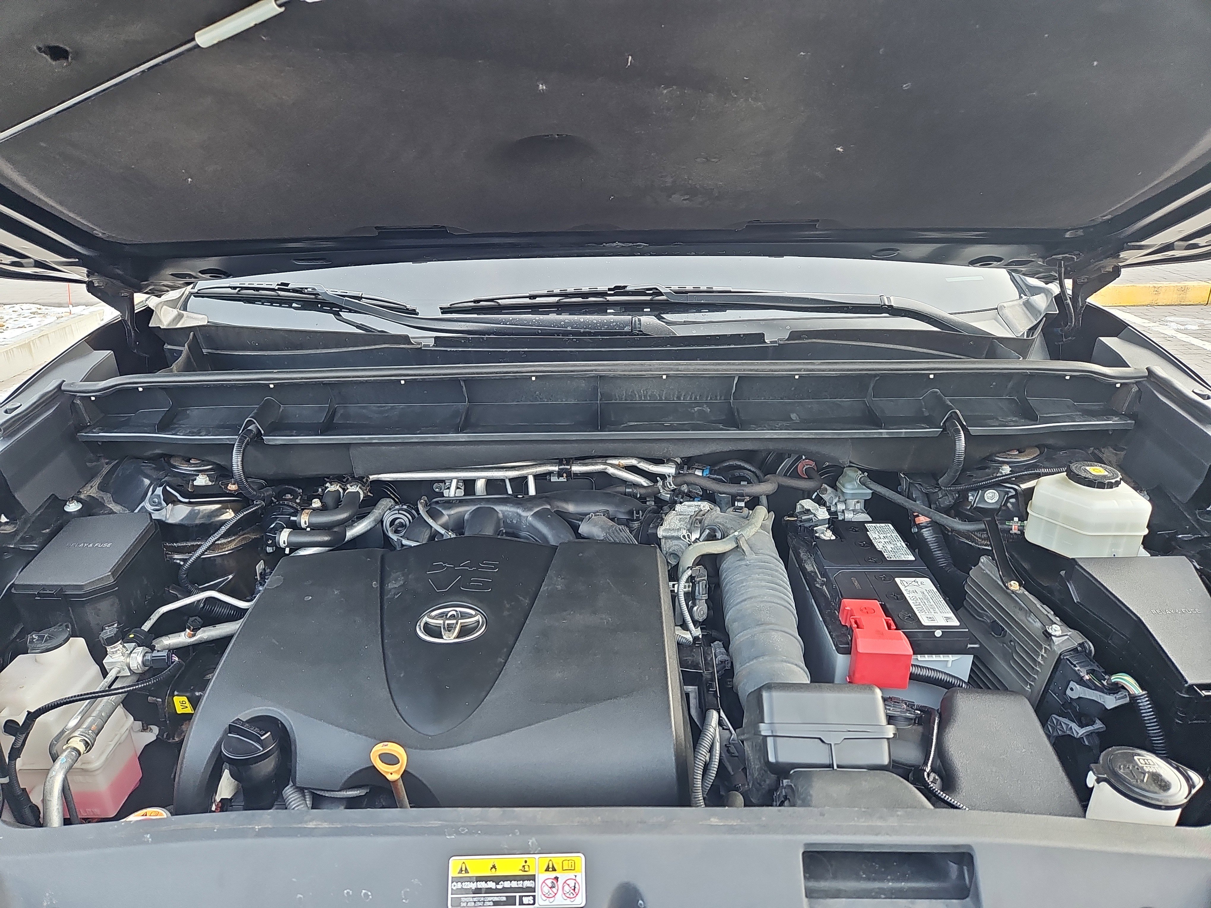 Used 2020 Toyota Highlander XLE image 33