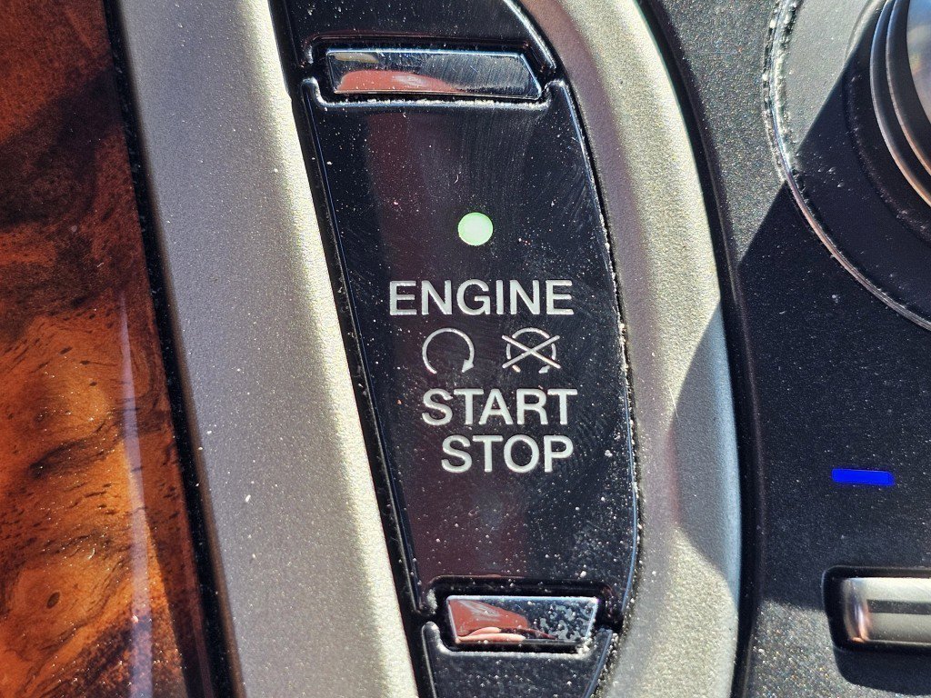 Used 2016 Lincoln MKX Reserve w/ Luxury Package image 9