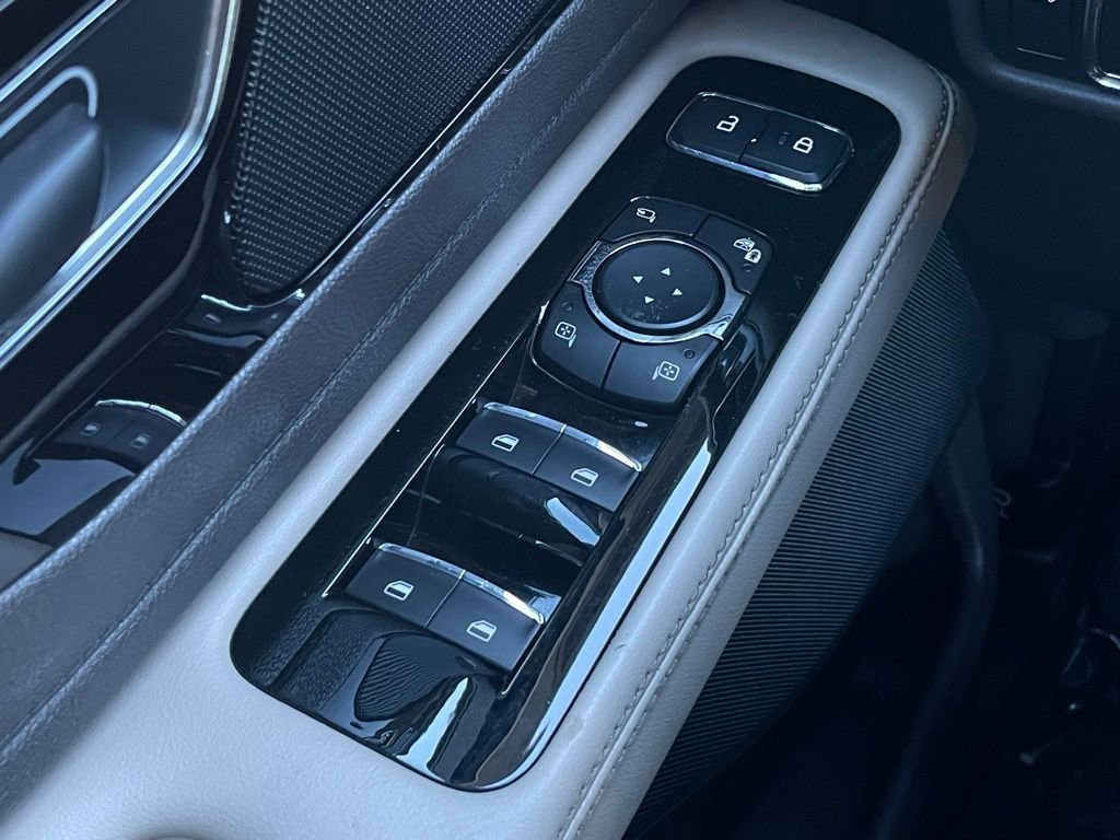 Used 2022 Lincoln Aviator Reserve w/ Elements Package Plus image 12