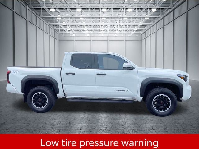 Used 2024 Toyota Tacoma TRD Off-Road AWD/4WD image 5