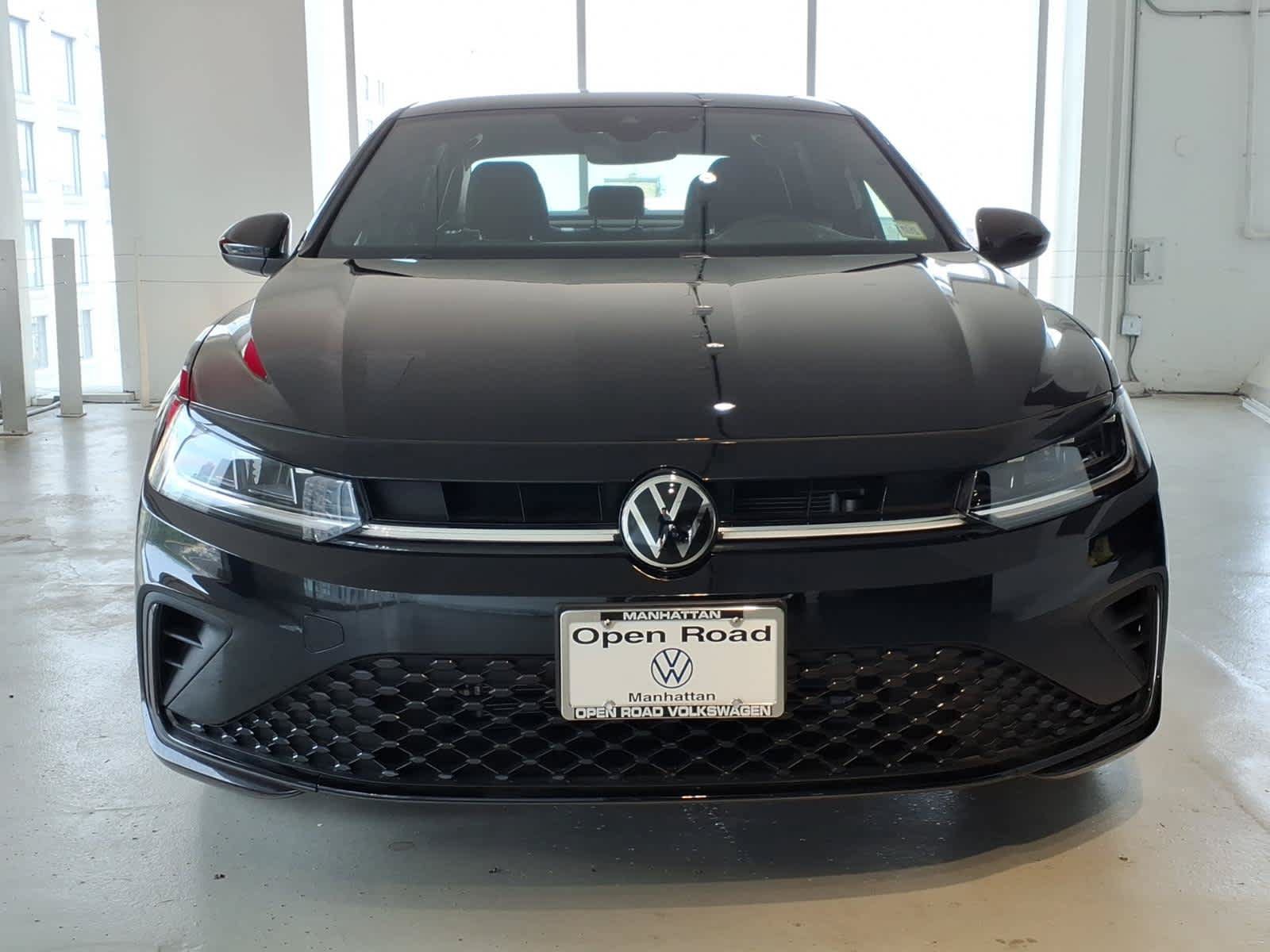 Used 2026 Volkswagen Jetta Sport FWD image 2