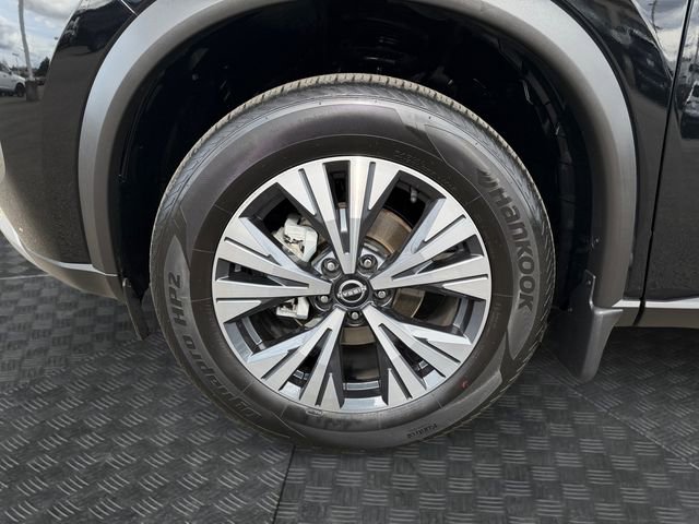 Used 2023 Nissan Rogue SV image 14